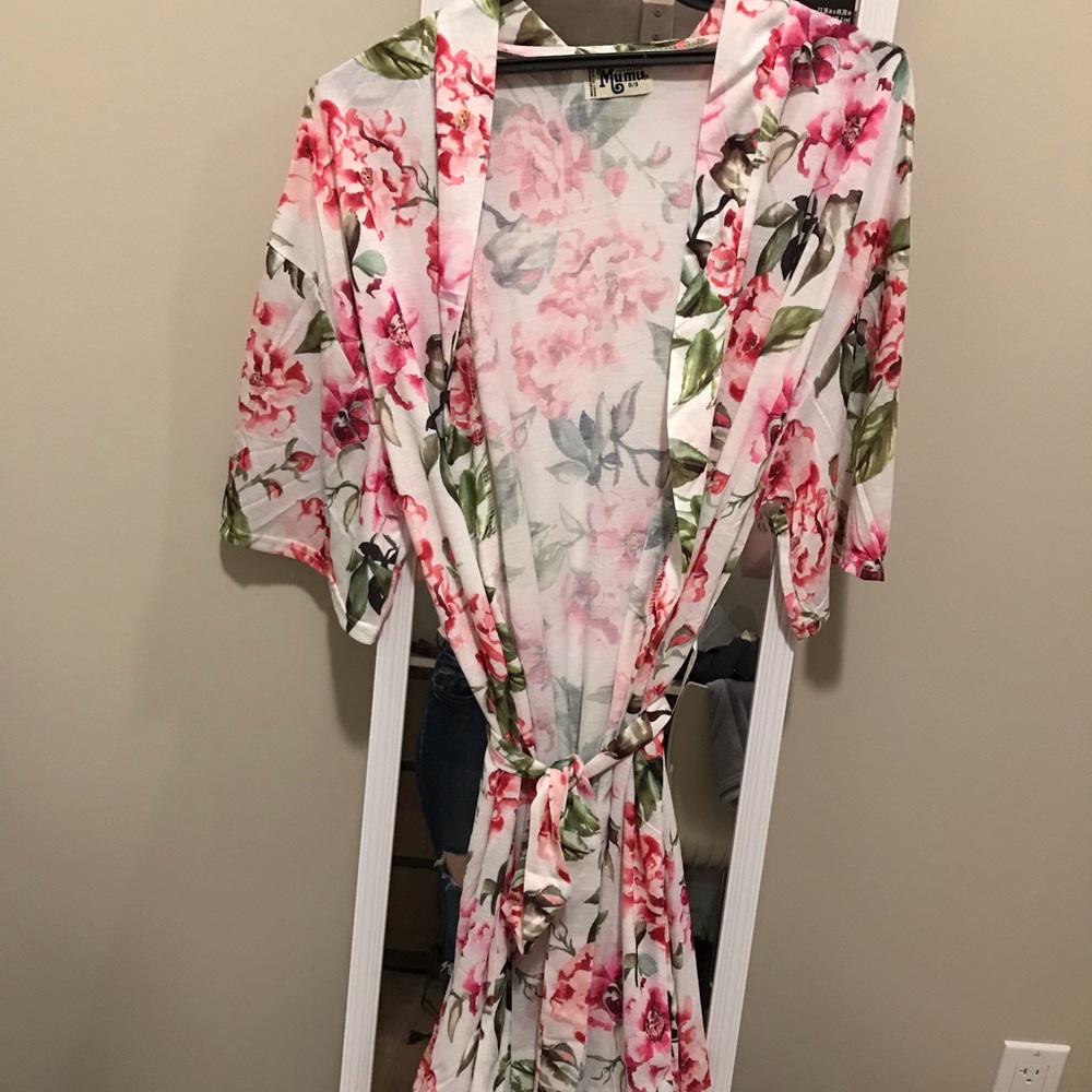 NWOT SHOW ME YOUR MUMU Robe
